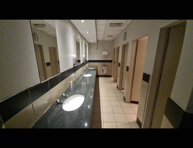 BUSINESS PROPERTY TO RENT IN HALFWAY GARDENS